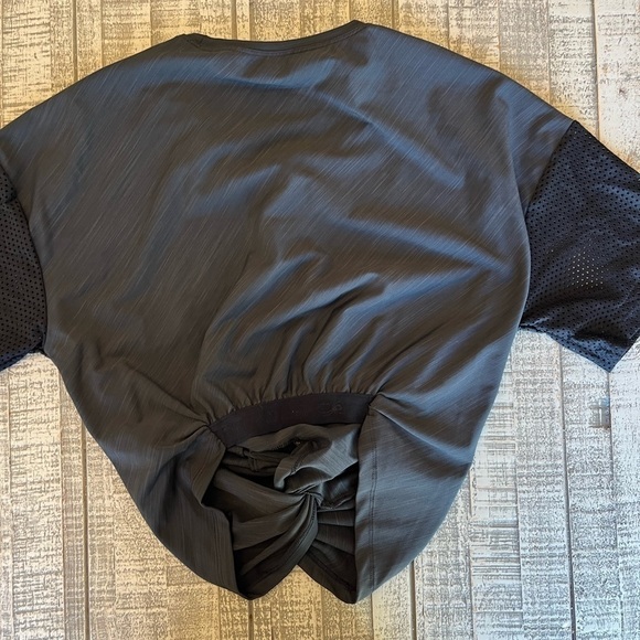 Spyder Womens Athletic Crop Top size: small - Picture 5 of 9